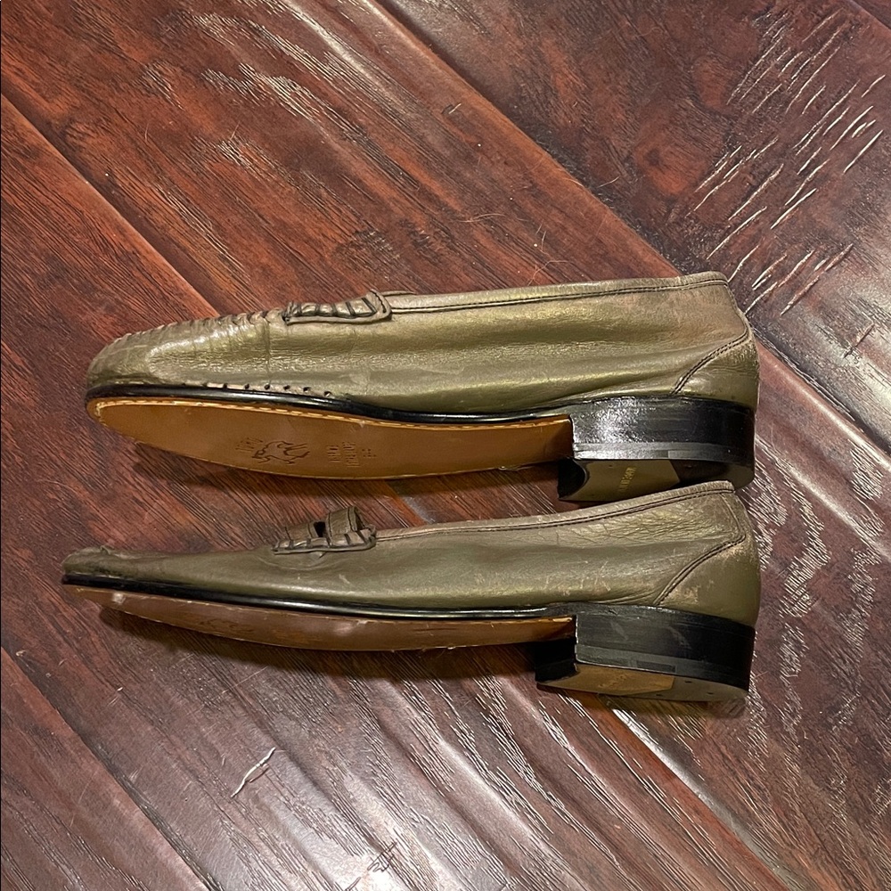 Lorenzo Banfi Classic Olive Leather Loafers - Picture 3 of 6
